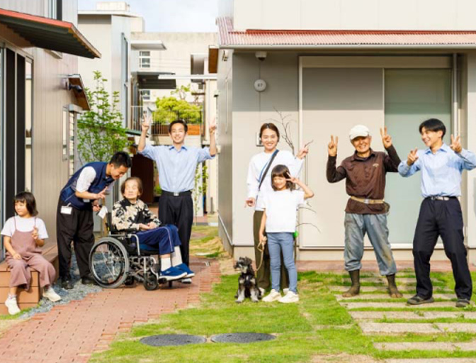 実行委員長と関係者の集合写真
